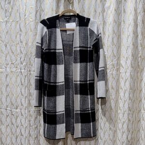 Plaid Open-Front Cardigan Sweater - Black and White